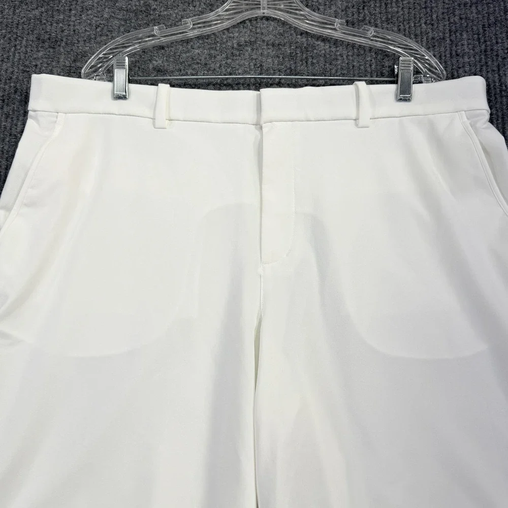 Nike Golf Shorts Mens 40 White Dri-FIT Chino Microfiber Stretch Performance